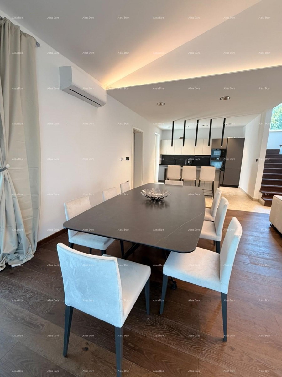 VILLA MODERNA CON PISCINA – 5 KM DAL MARE, TAR 15