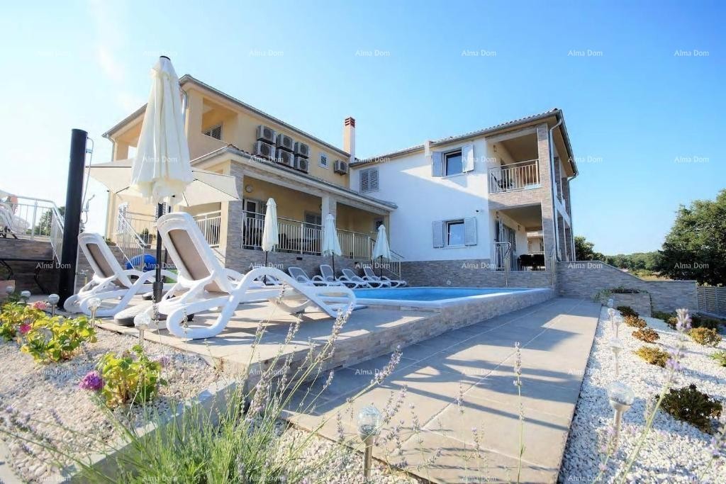 Prodaja - Moderna duplex hiša z dvema ločenima stanovanjskima enotama, Medulin! 2