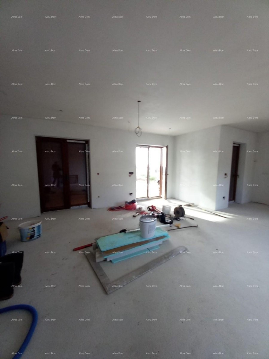 Kuća s bazenom i pogledom na more, Kaštelir 7