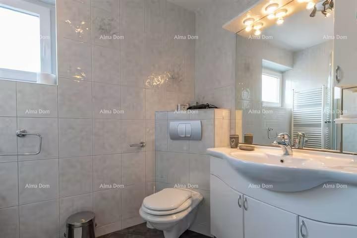 Отличная возможность! Продажа - привлекательный дом с бассейном и ухоженным участком, Банйоле! 24