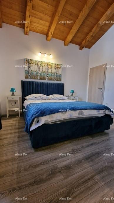 Sveti Lovreč, Čudovita kamnita vila z veliko parcelo 10