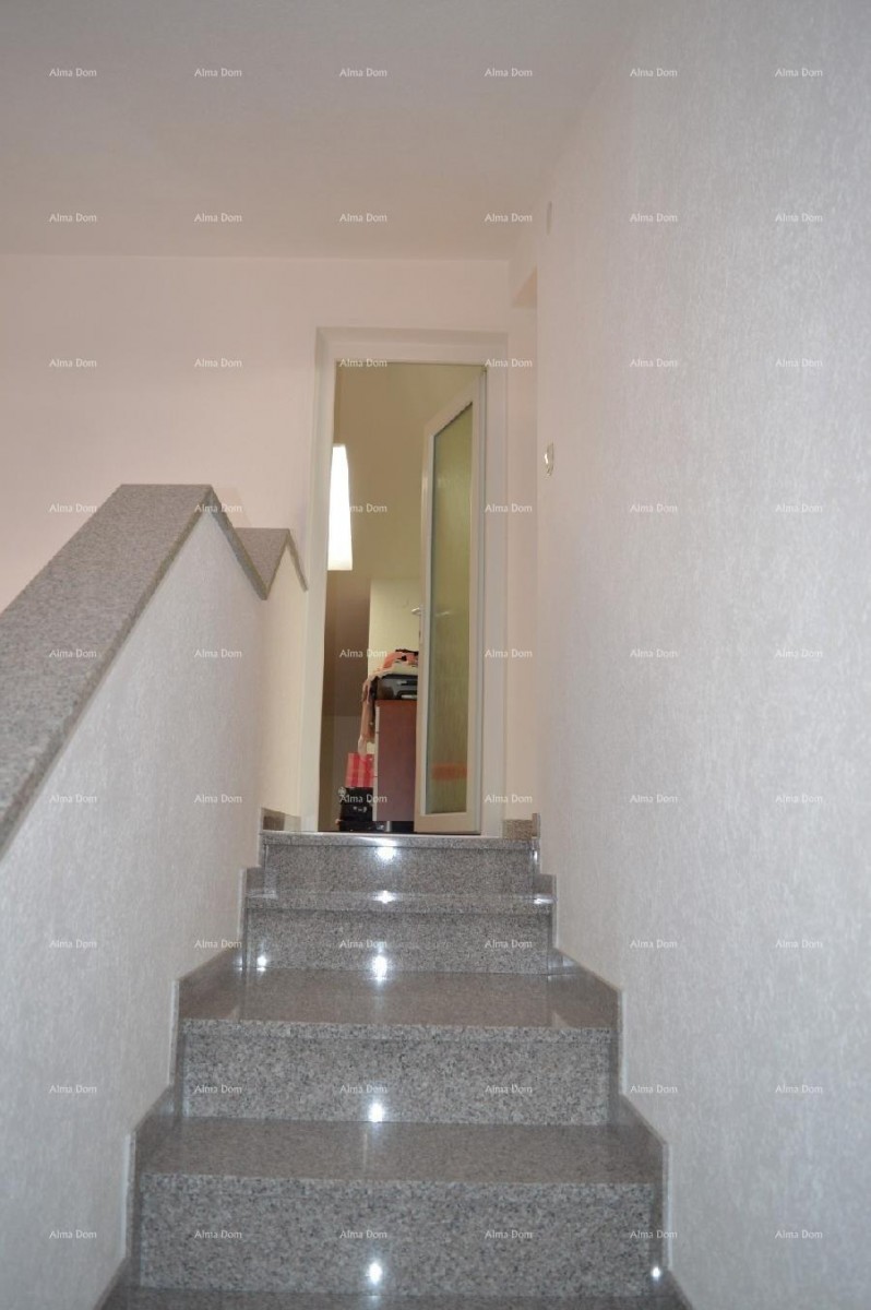 Дом с 4 квартирами, 1 км от Веруделы 20