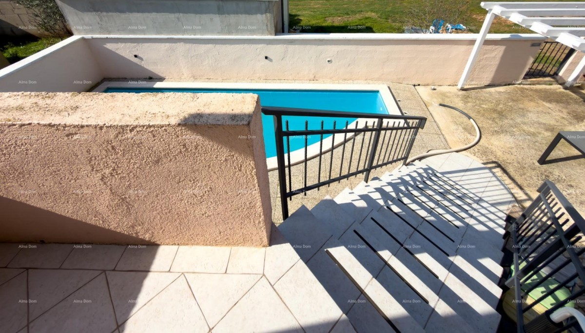 Kuća sa dva stana u okolici Pule 17