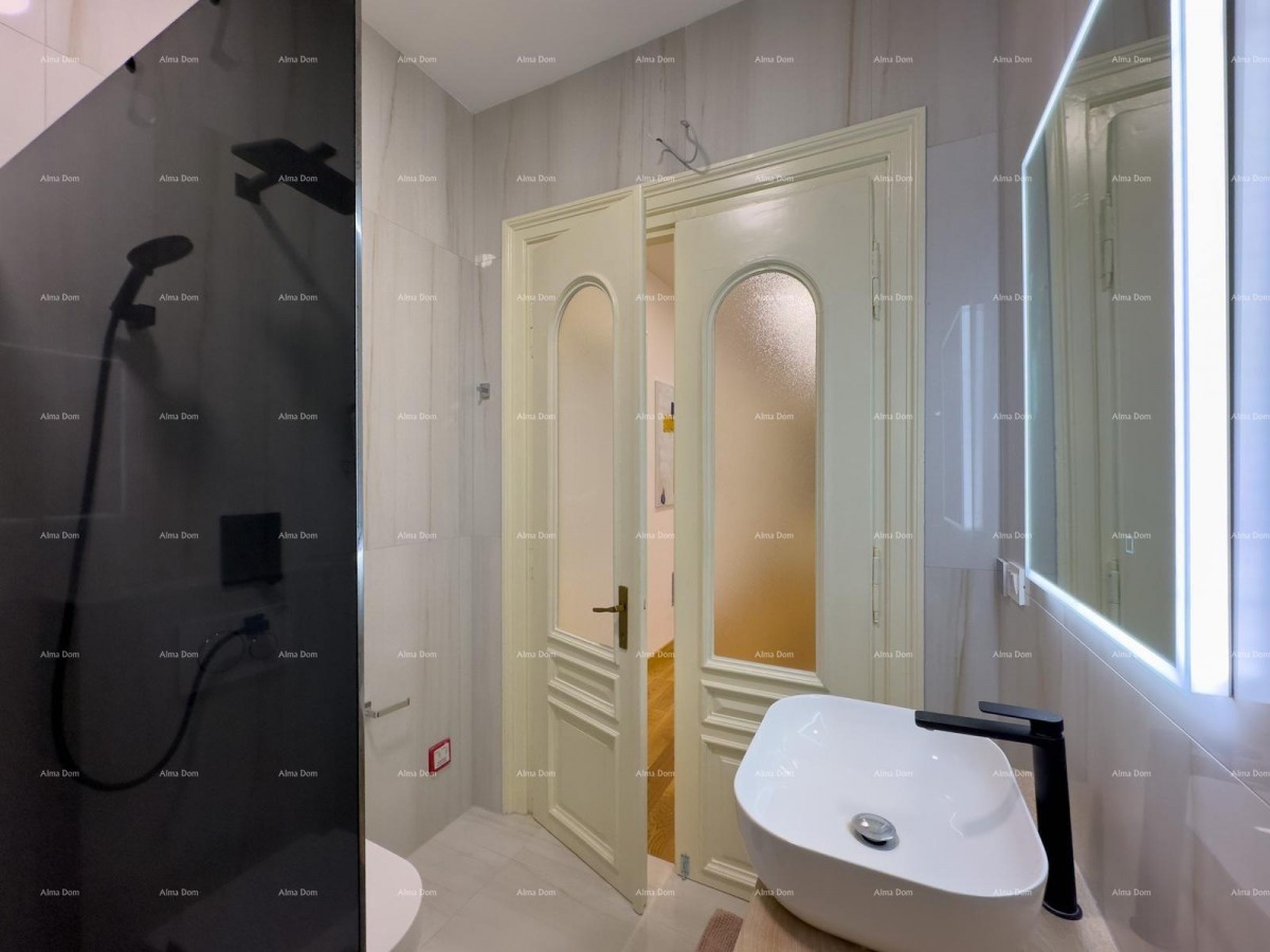 Predivan, renovirani stan u strogom centru, na gradskoj tržnici, Pula! 20