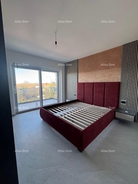 Šišan. Novozgrajena hiša z bazenom 24