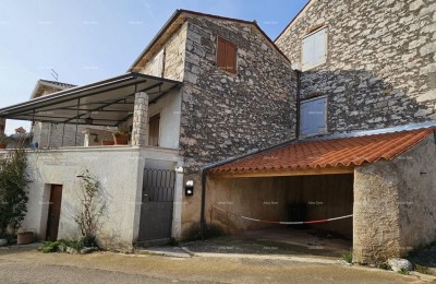 Kamena istarska kuća u Brtonigli