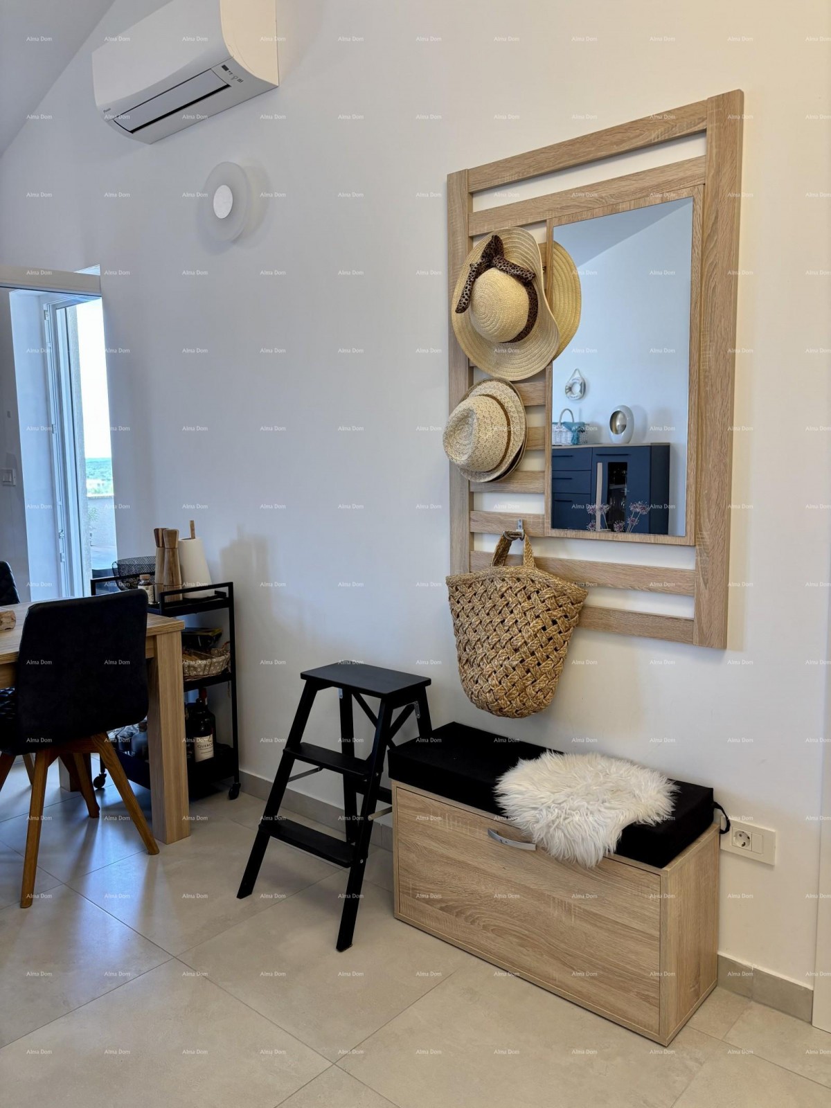 PEROJ – Appartamento moderno con vista mare — solo 800 m dalla spiaggia 12