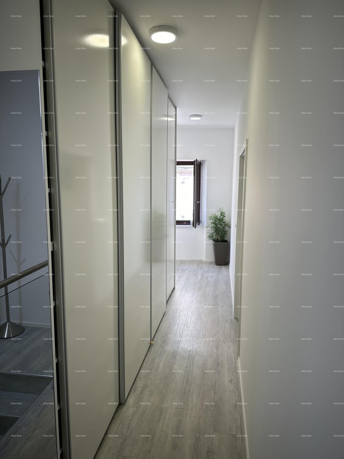 Čudovita hiša s tremi etažiranimi apartmaji v starem mestnem jedru Poreča! 41