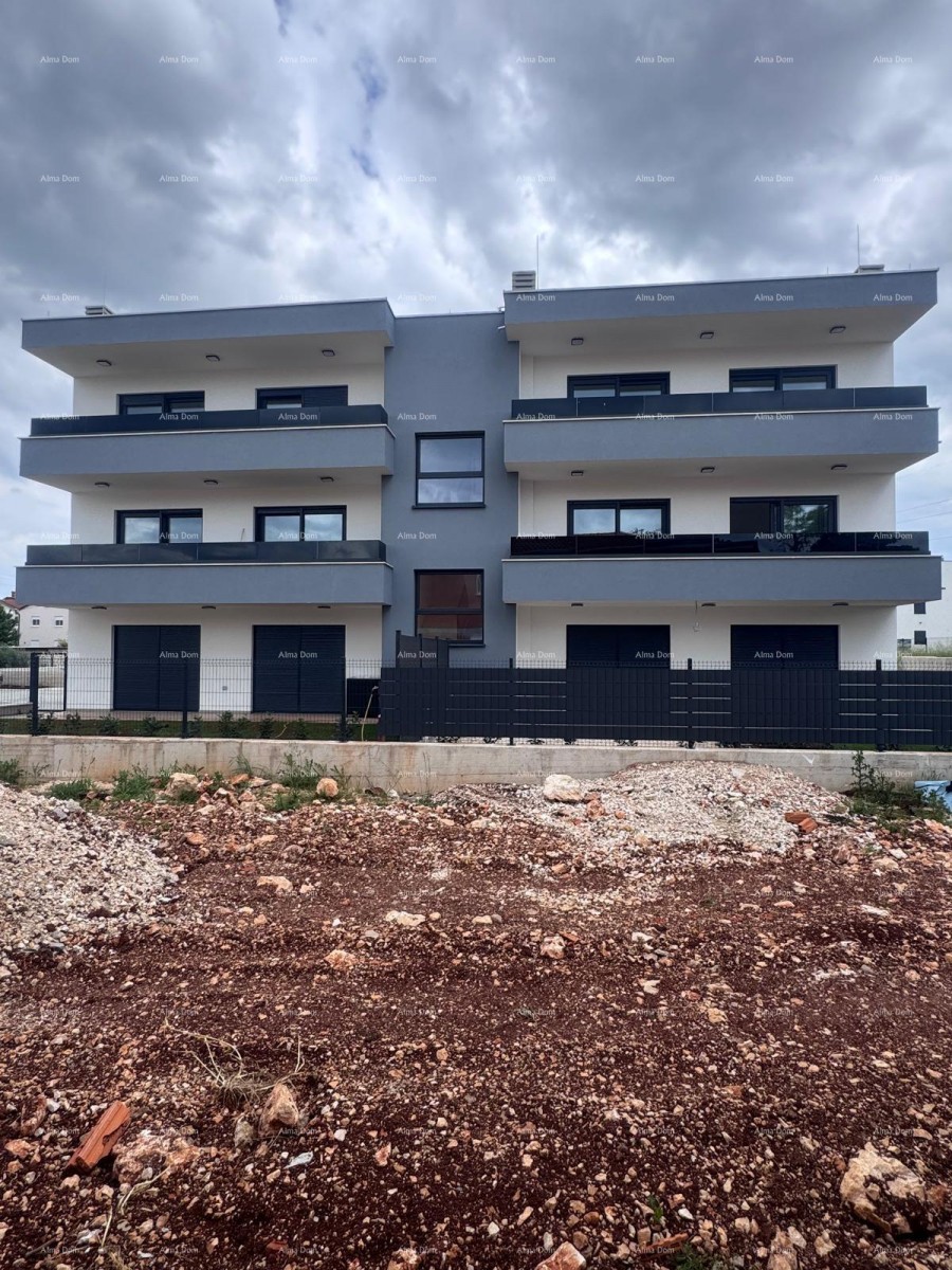 Prodaja stanovanja v novogradnji s pogledom na morje, Umag 1