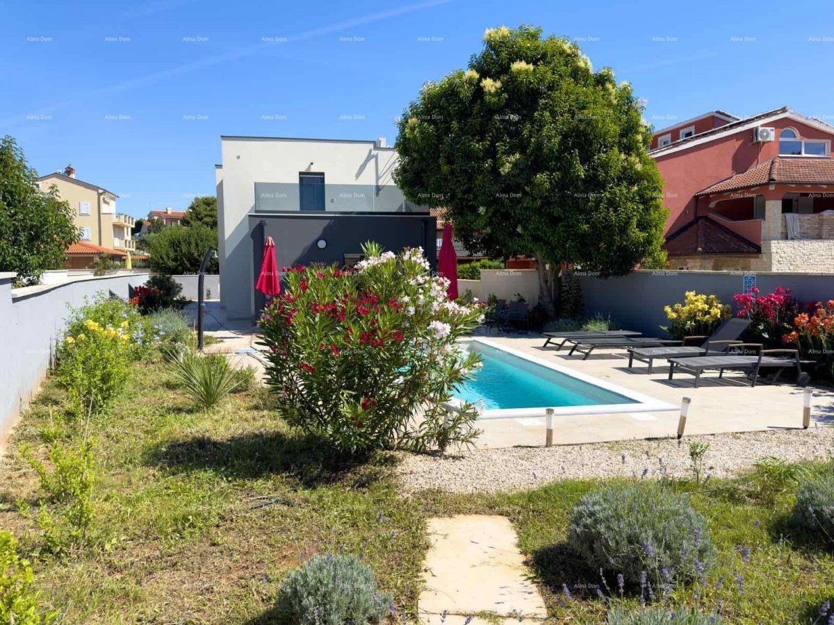 Istria, Ližnjan, 1 km to the center of Medulin, new modern house with pool for vacation. 44