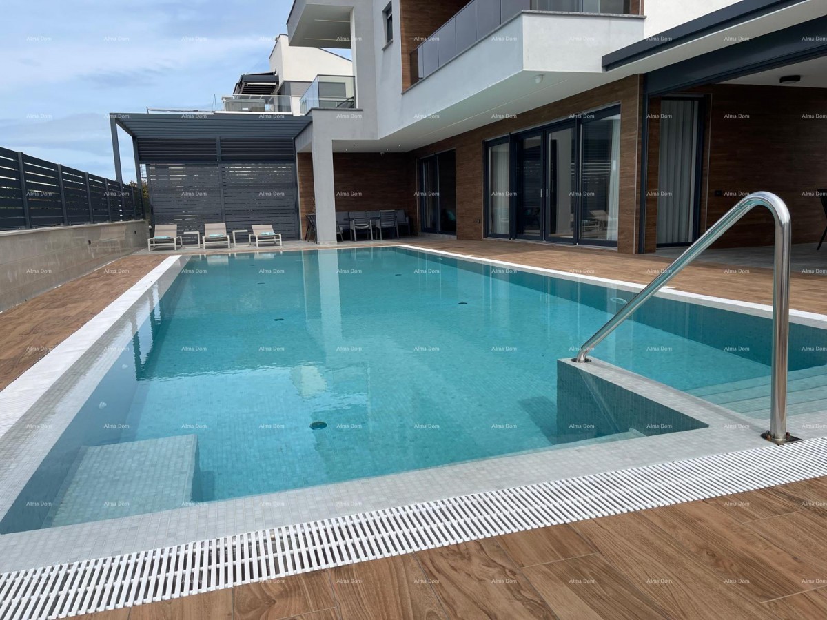 Фажана! Современная вилла с бассейном! 32