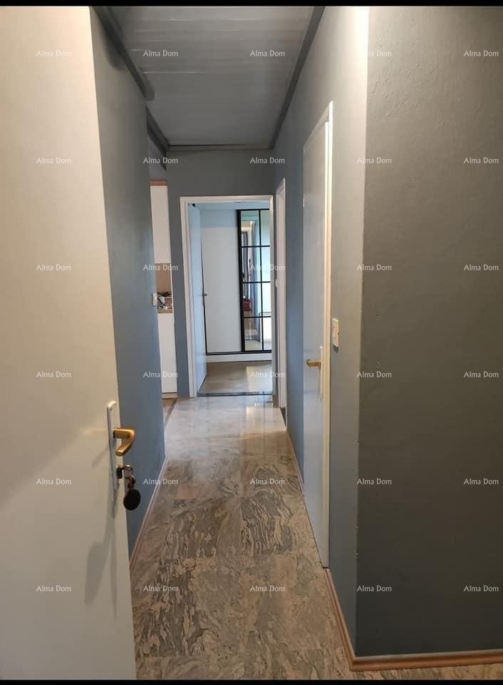 Prodaje se prekrasan stan, 70 m², blizu Rovinja 2