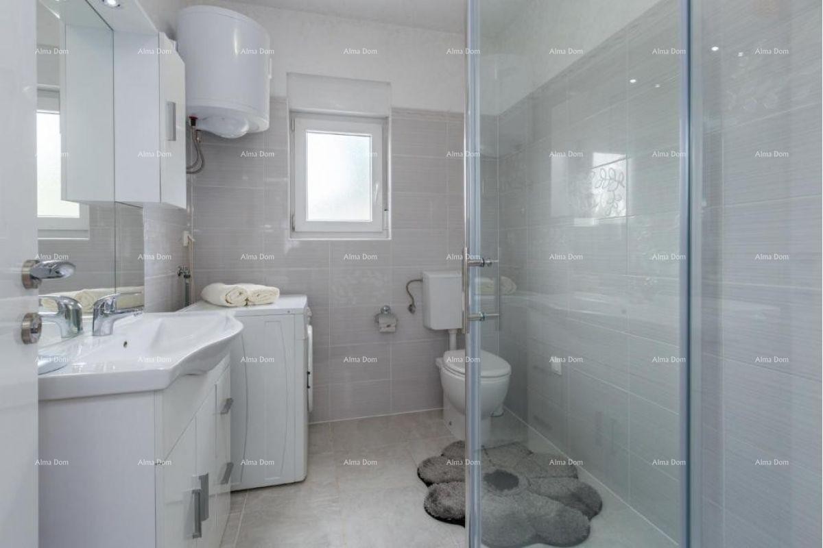 POREČ AREA – Luxuriously furnished ground floor house with a pool on a spacious property 9