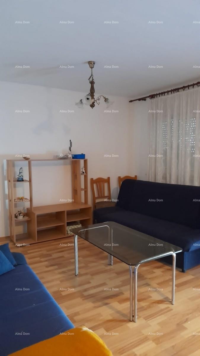 Prodaja, Ližnjan , kuća u nizu sa tri apartmana. 9