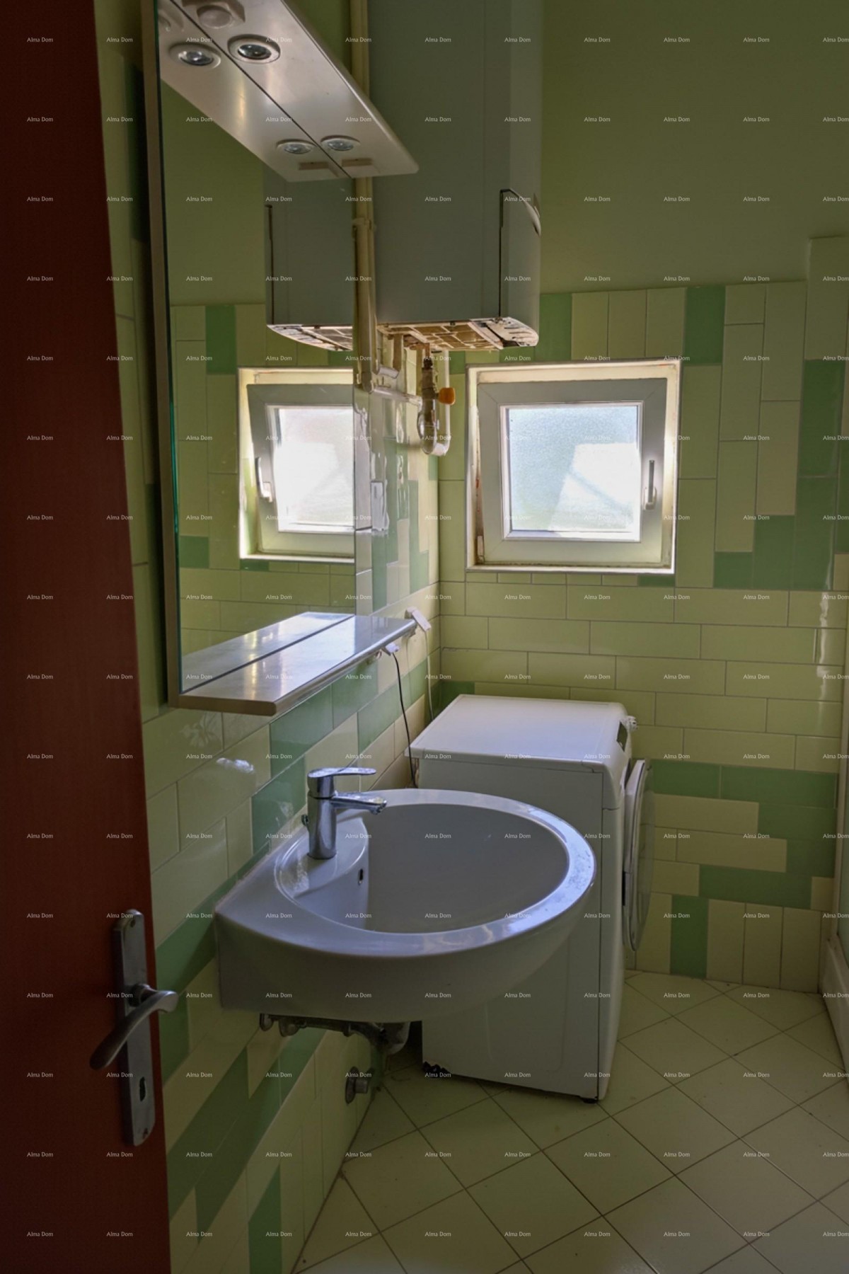 Veruda Spacious three-bedroom apartment with an area of 81 m², Pula 12