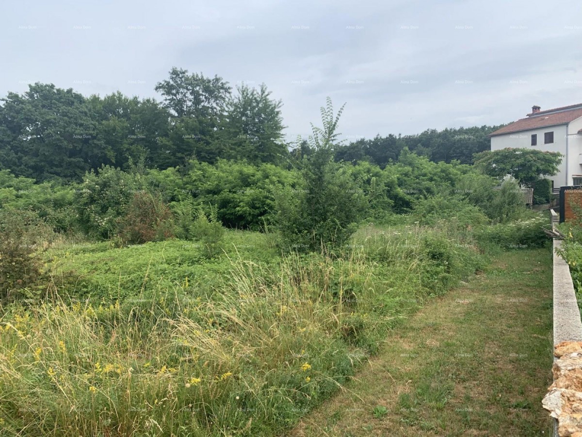 Pazin, construction land with an area of 940 m² 2