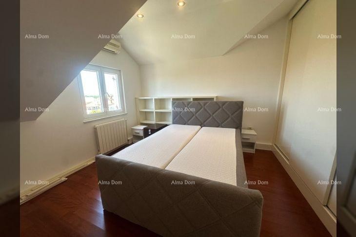 Poreč – Spacious penthouse with a large terrace and sea view 20