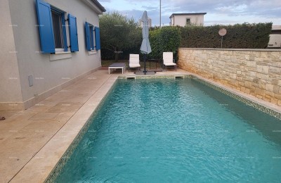 Cittanova, casa a un piano con piscina