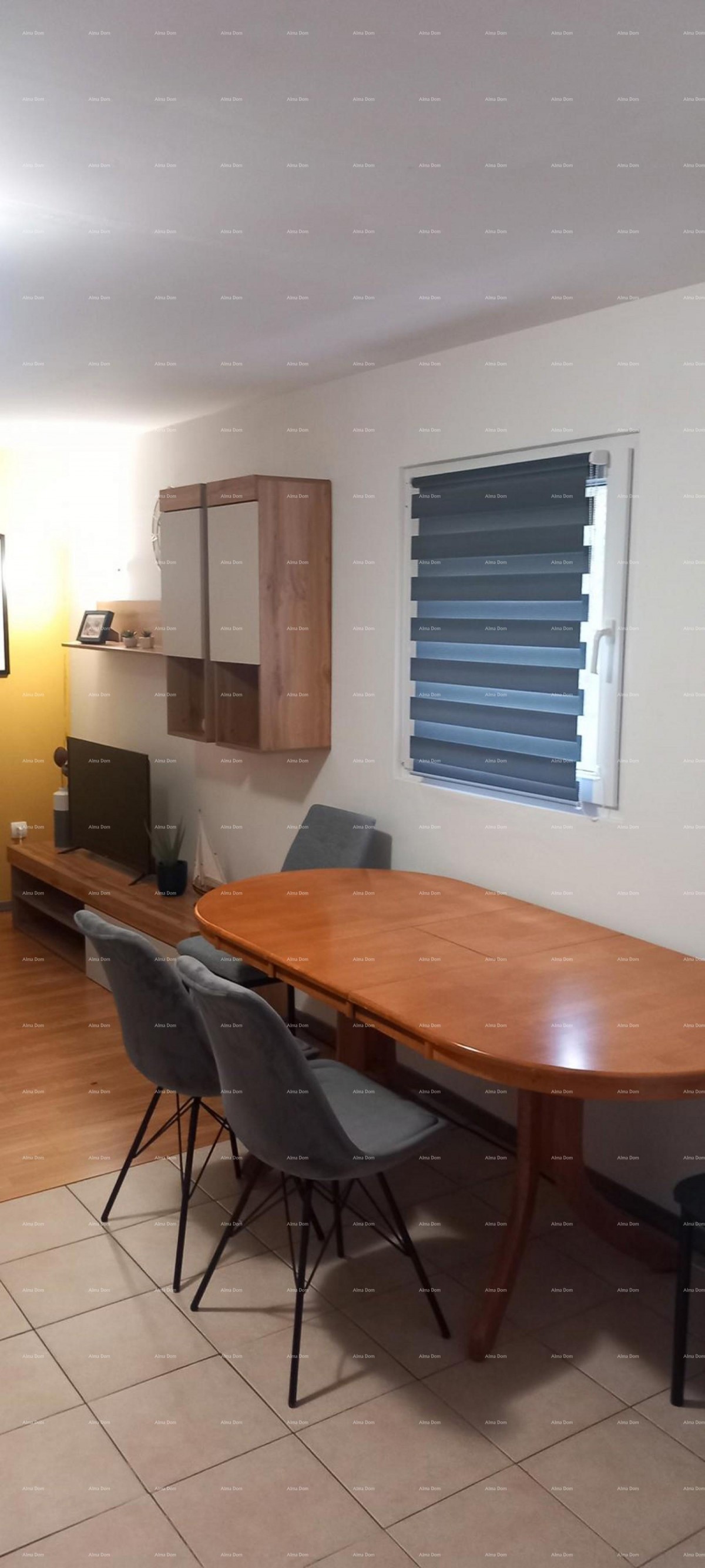 For sale: beautifully decorated apartment, Kavran 3