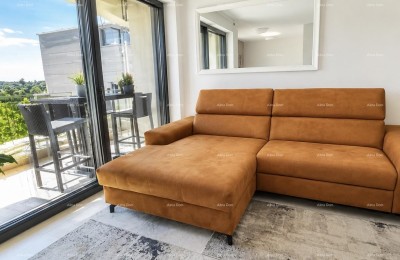 Two-story apartment right by the beach – Sandy Cove