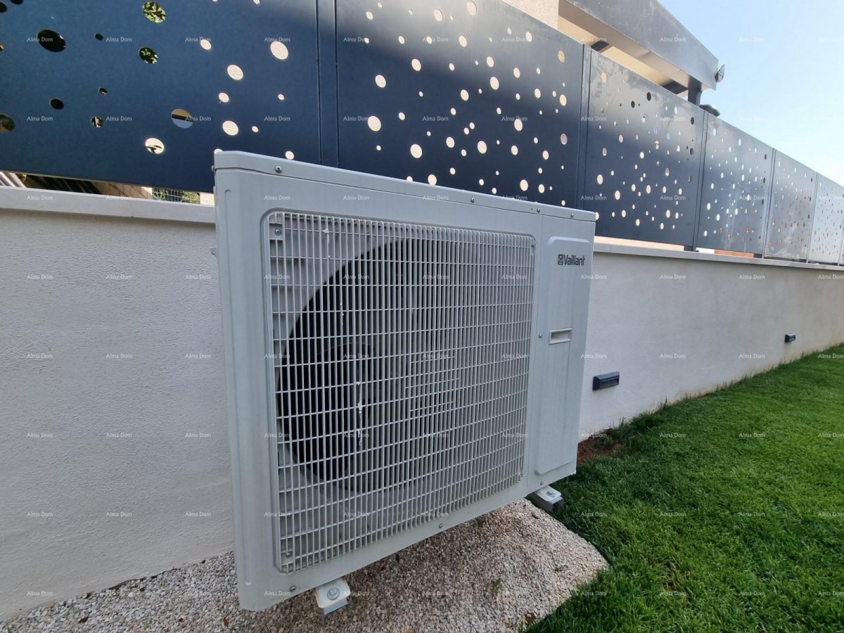 POREČ  TAR !!  Luksuzni dvoetažni stan s bazenom !S1 24