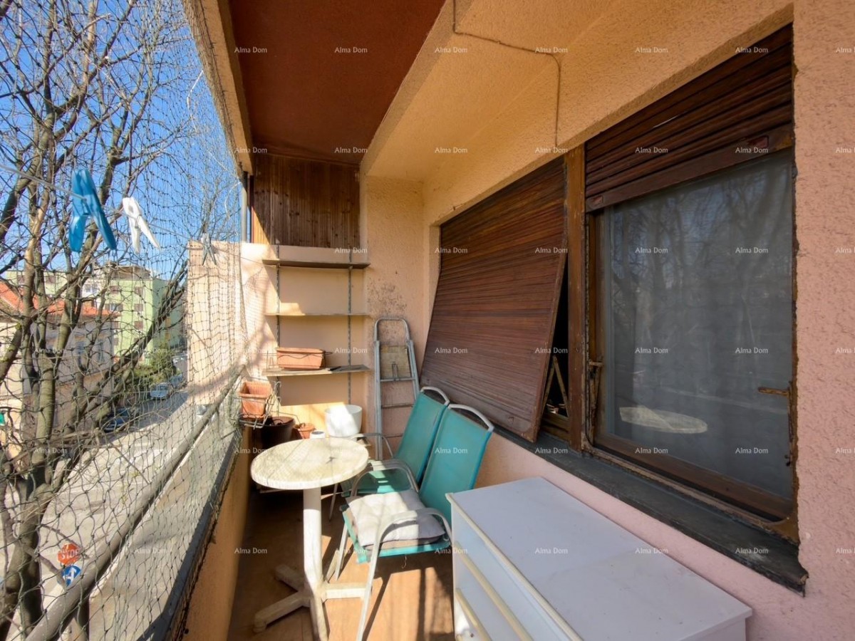 We are selling an apartment in an excellent location in Pula! 21