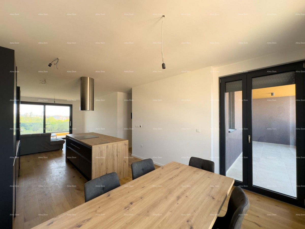 Просторная квартира в Пуле с тремя спальнями и современными удобствами рядом с центром города 5