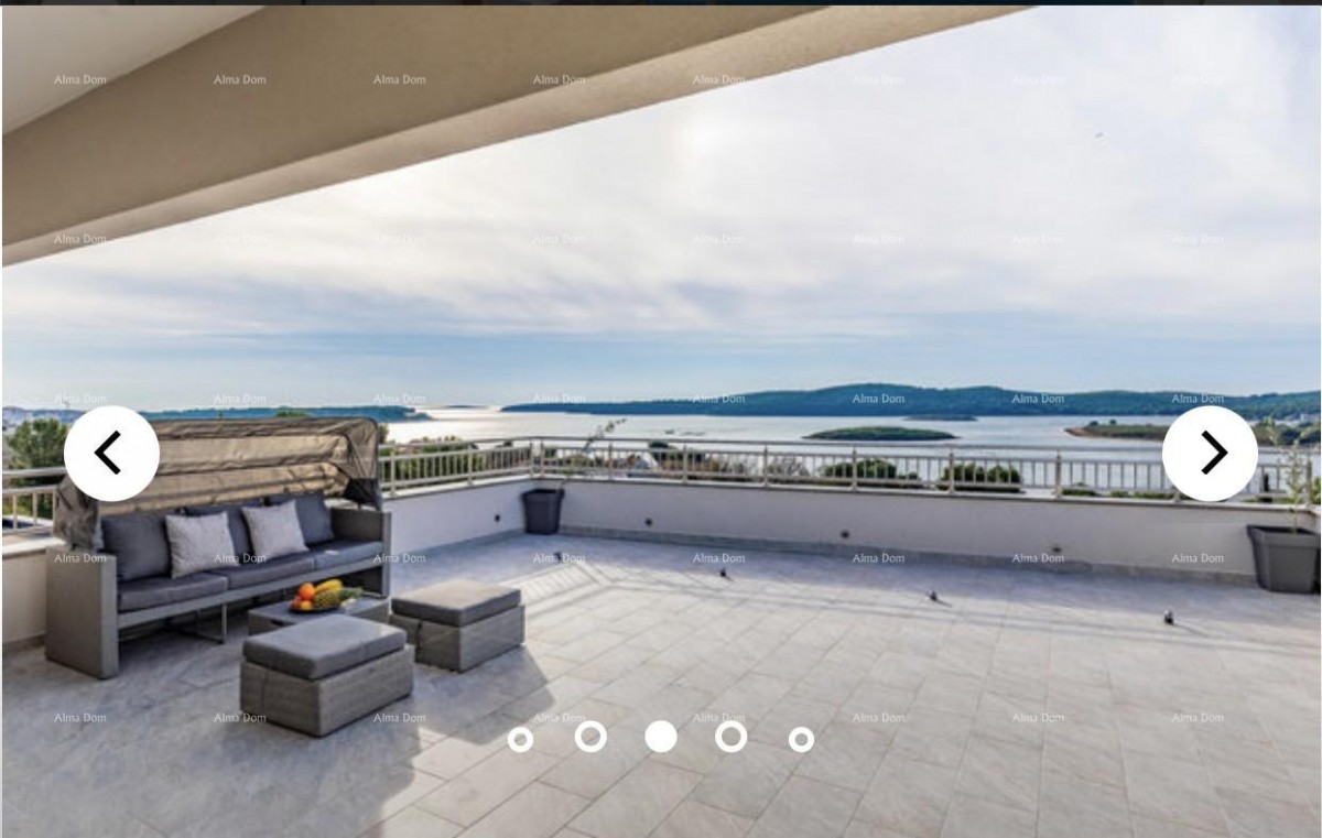 A beautiful villa with a sea view. POMER 2