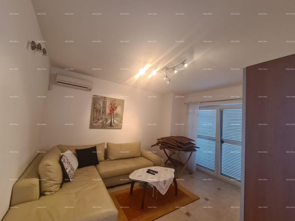 Prodaje se šarmantan stan 60 m²,  Duga Uvala, pogled na more 1