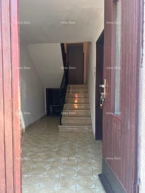 Šarmantna hiša v Vrsarju z možnostjo prenove blizu obale 2