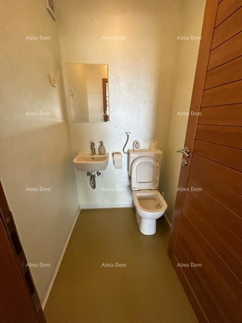 A beautiful villa with a sea view. POMER 16