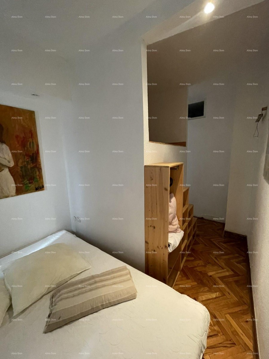 Pula, centar – Prostran trosoban stan od 76,38 m² s dvije terase 14