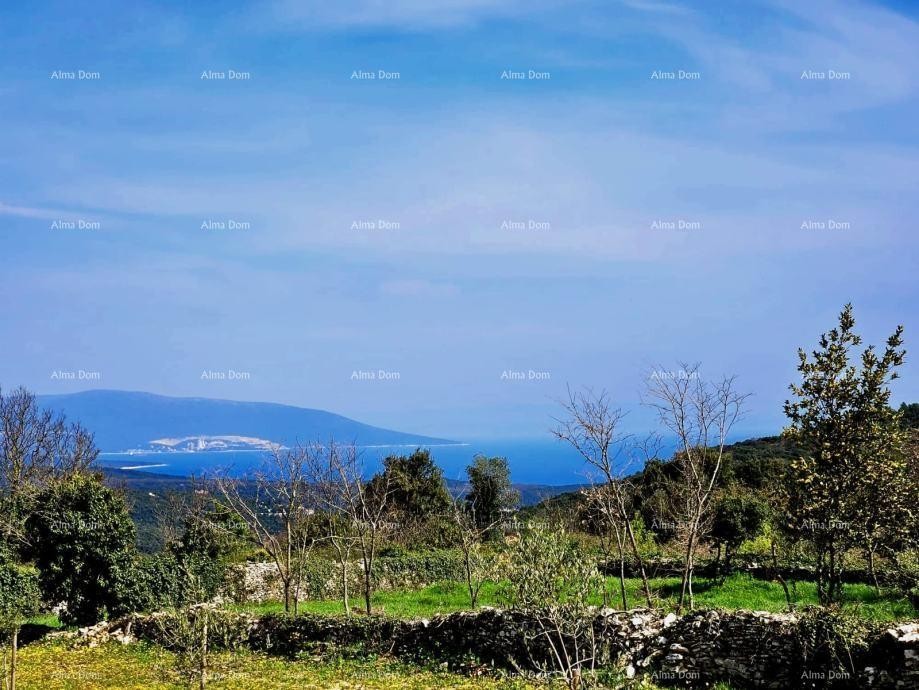 Prodaje se atraktivno zemljište s pogledom na more i projektom, Kavran 2