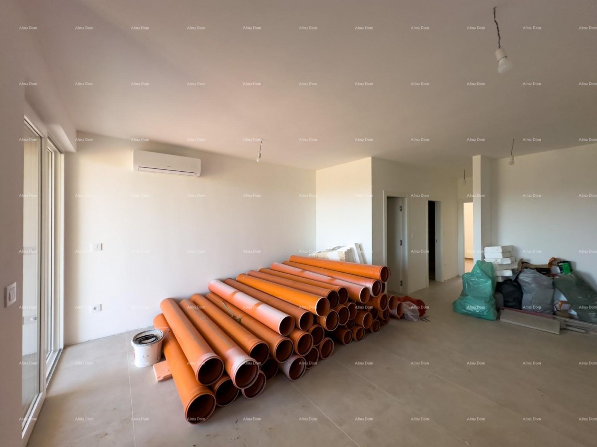 We are selling an apartment with a garden in Barban. 4