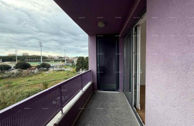 Posizione top! Vendita di un appartamento nelle immediate vicinanze del centro città, Pola!