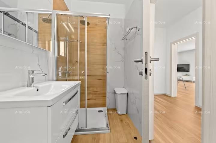 Помор. Нова самостојећа приземница с базеном. 30