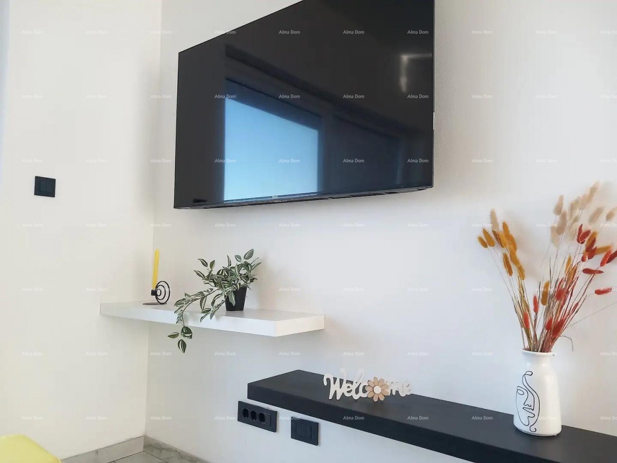 V okolici Marčane je naprodaj enonadstropna hiša z bazenom 16