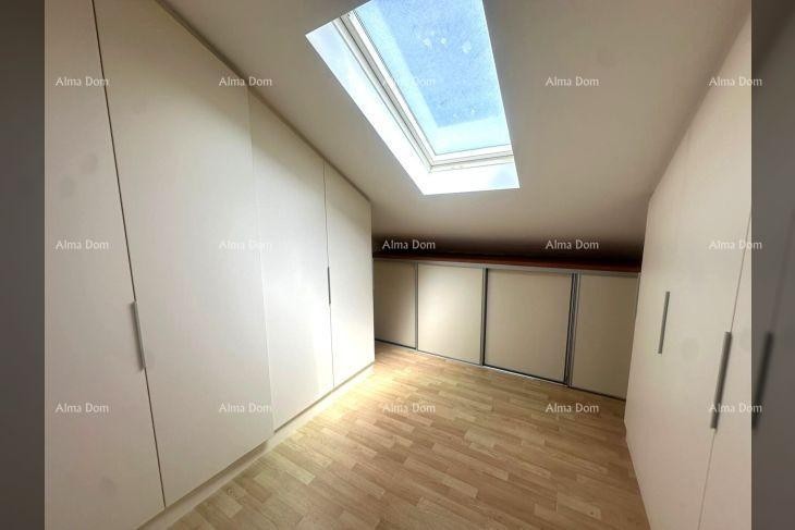 Poreč – Spacious penthouse with a large terrace and sea view 18