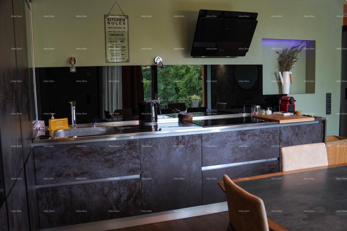 Rovinj. Apartment on the first floor of the house 22