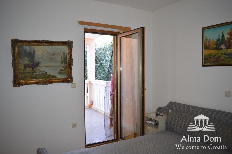 We are selling a house with five apartments in Medulin. 2