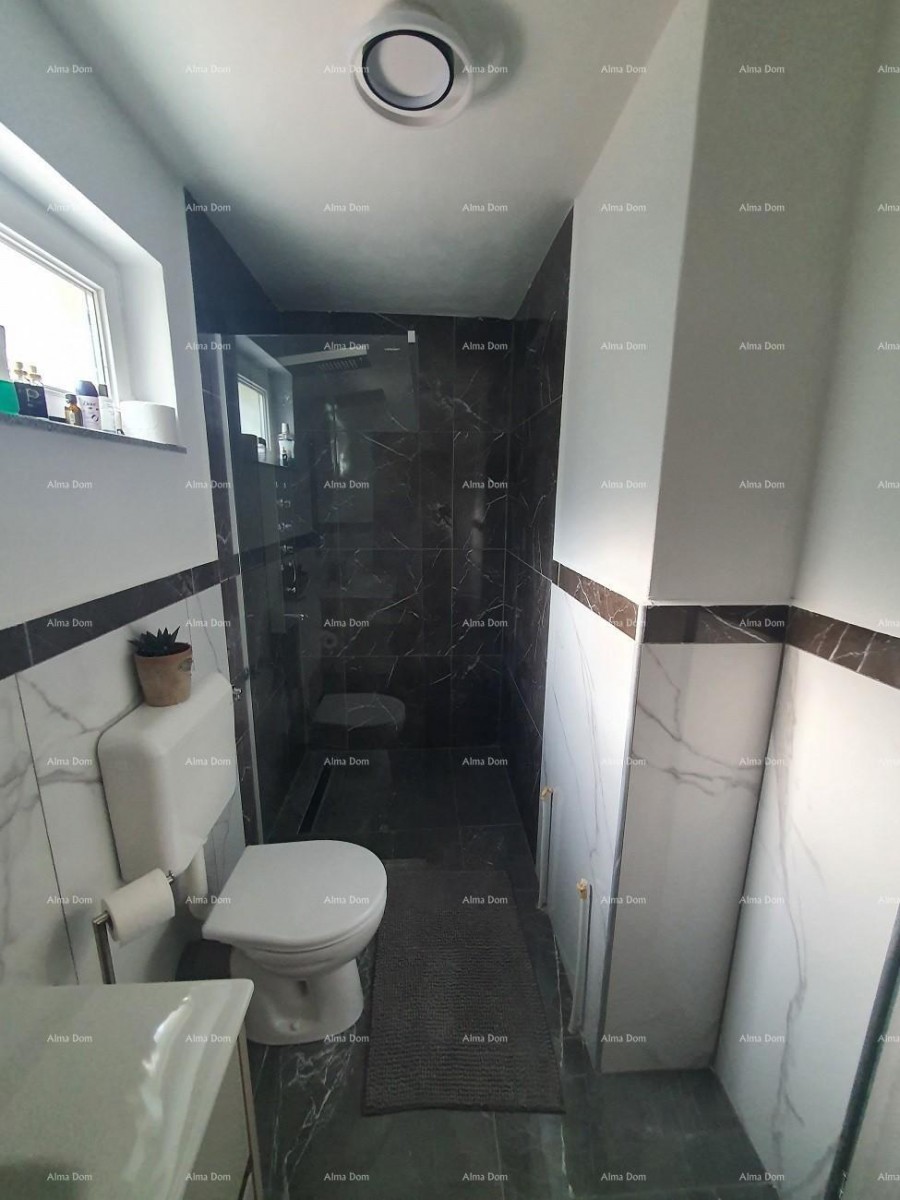 Apartment house with sea view 12