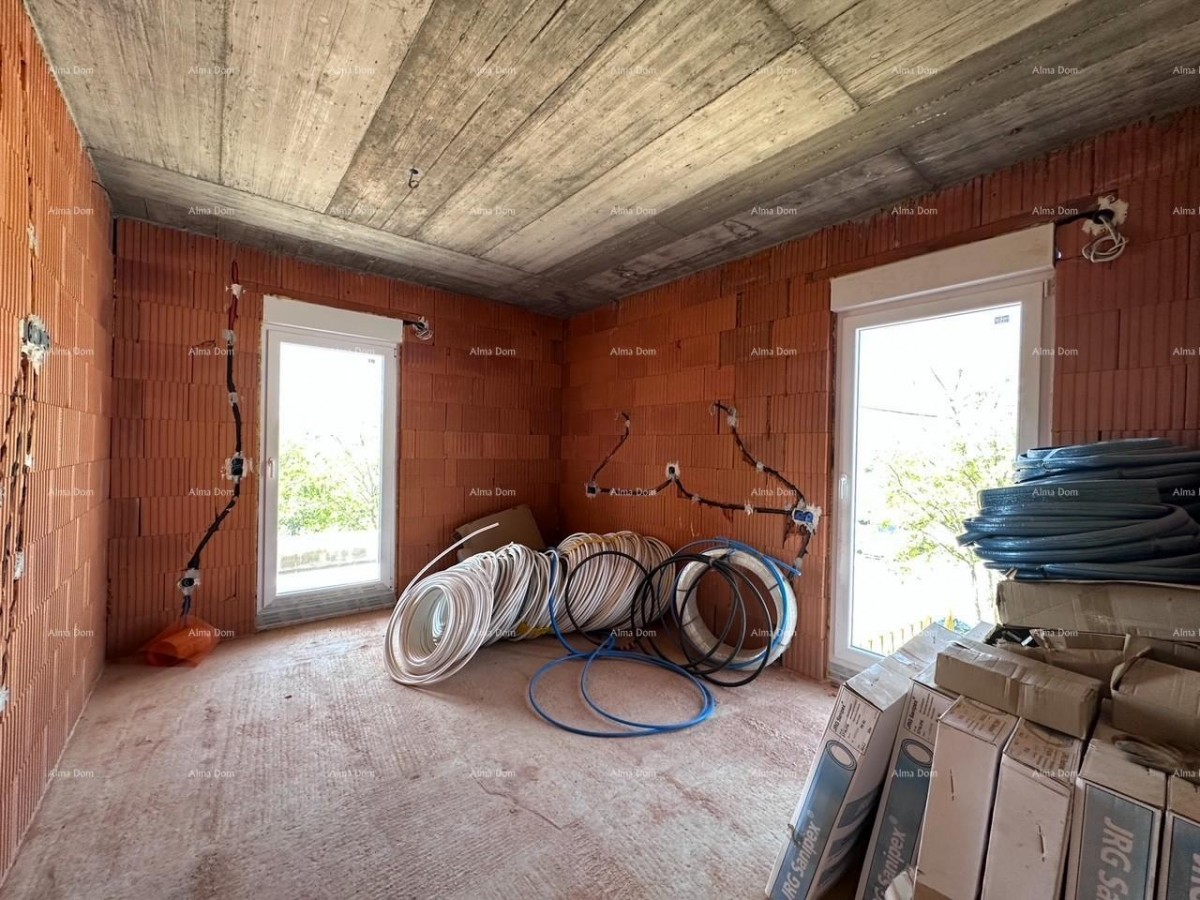 Umag.Продается сдвоенный дом на стадии черновой отделки 20