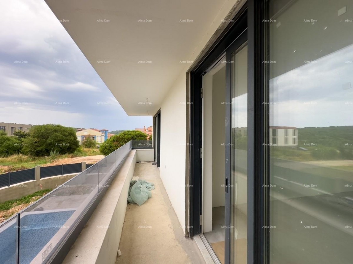 Prodamo hišo na odlični lokaciji. Blizu marine. 18