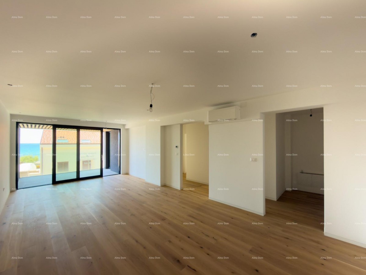 Vendita di appartamenti in edificio residenziale e commerciale con vista mare, centro di Umago! S3 5