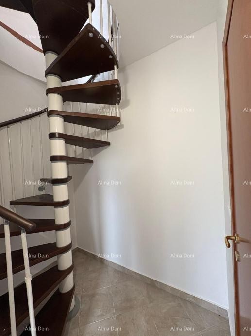 UMAG, apartment, two-story with a large yard of 1300 m2. The property has a usage permit. 8