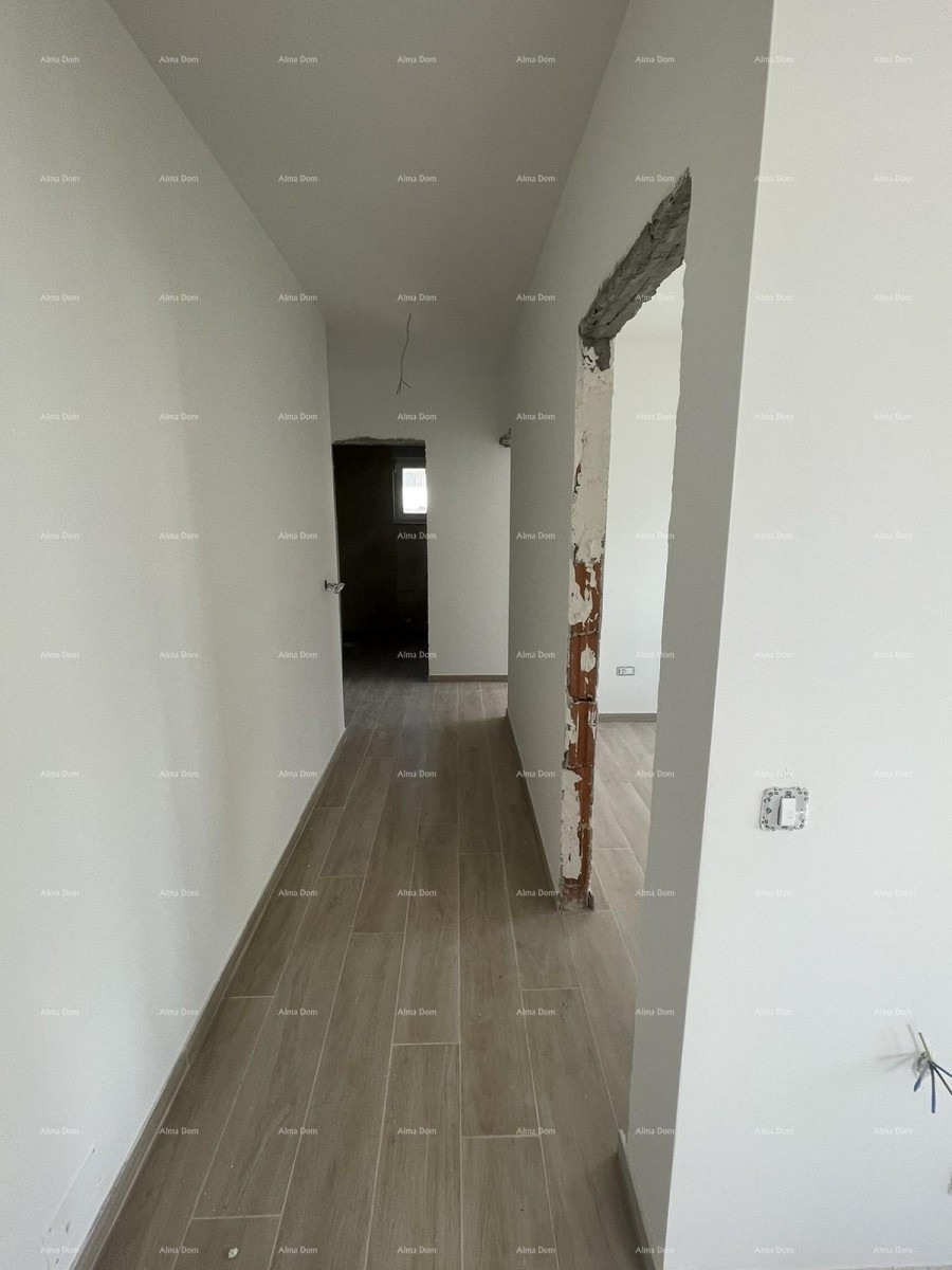 Prodaja hiše s tremi stanovi v Medulinu 19