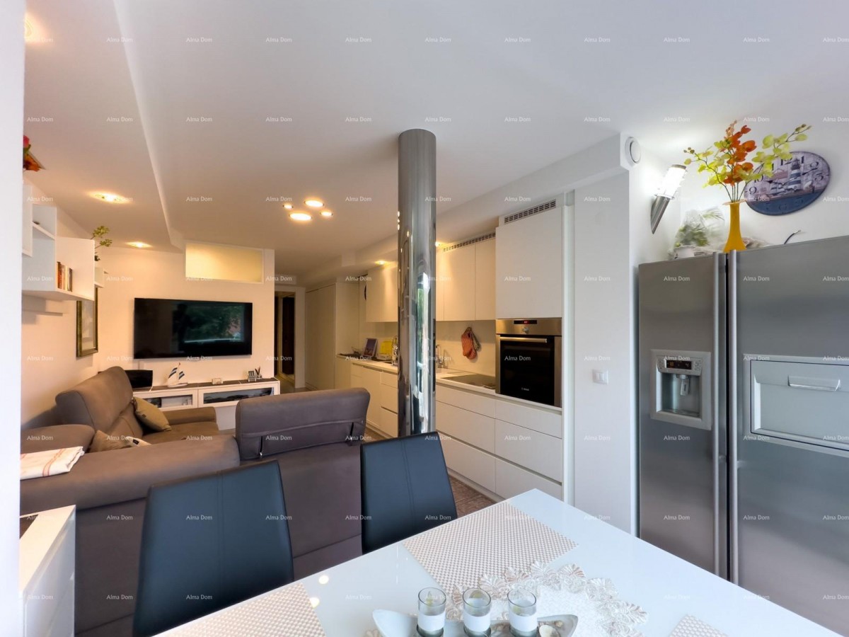 For sale: renovated apartment in Duga Uvala! 17