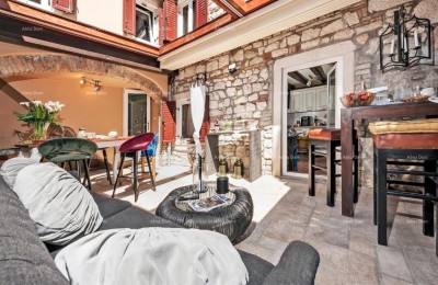 LUKSUZNA VILA S VRTOM IN POSLOVNIM PROSTOROM – EDINSTVENA PRILOŽNOST