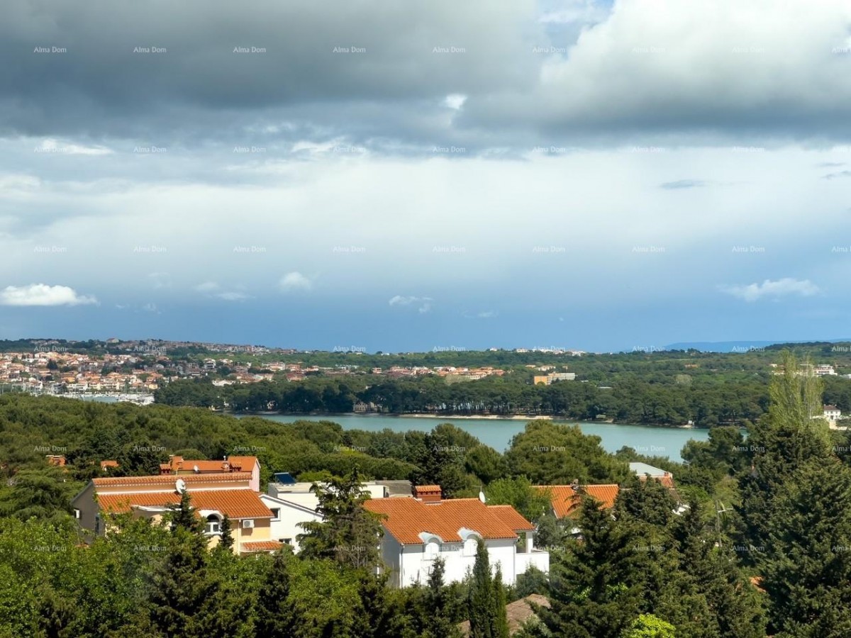 Vendiamo un appartamento con una bellissima vista sul mare! Premantura! 28