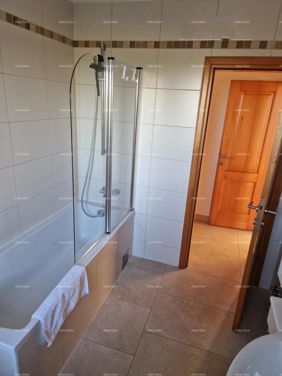 BUJE – Hiša s bazenom in panoramskim pogledom 8